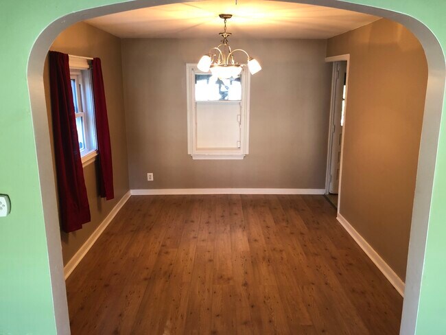 Dining Room - 714 Skyline Dr