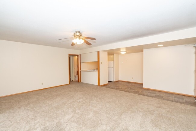 Building Photo - South Pointe