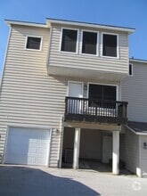 Building Photo - 4401 River Valley Dr