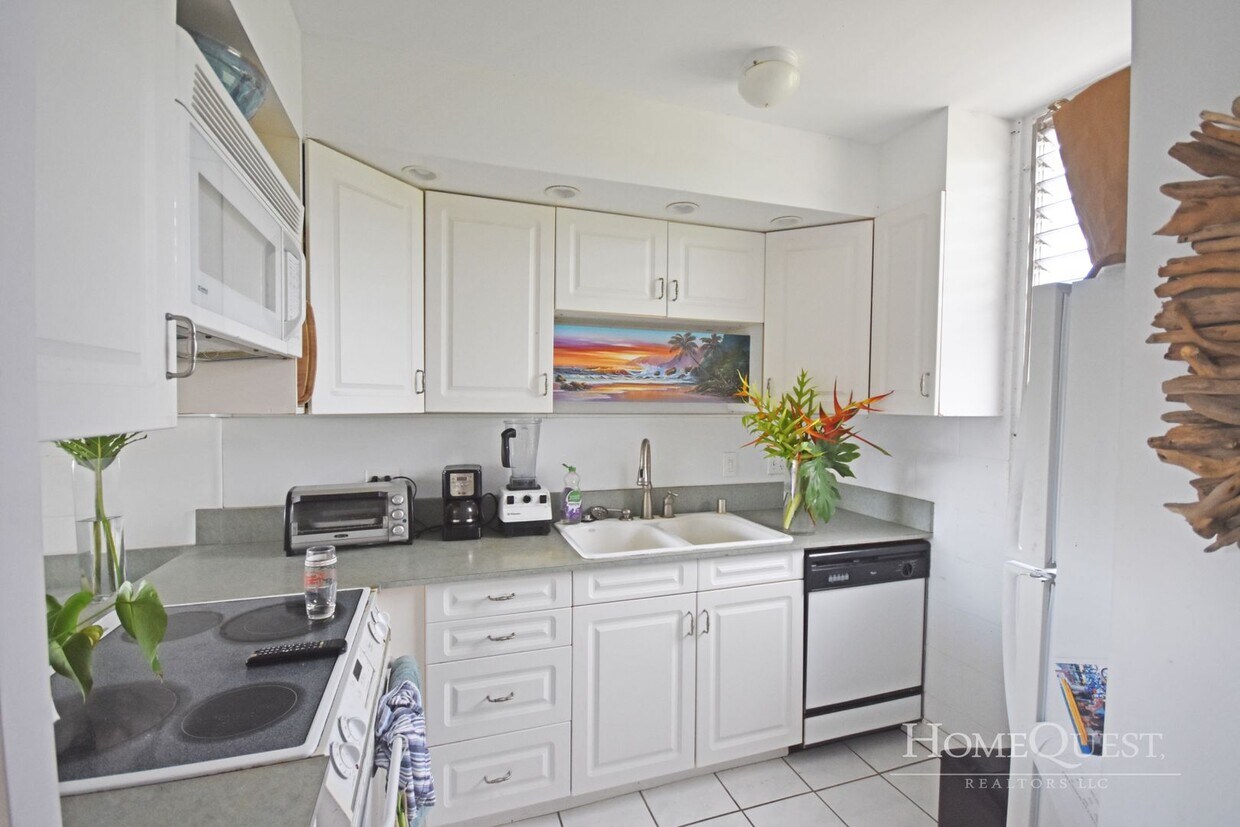 View! 2/1/1 - Mountain View Terrace - $24... - View!  2/1/1 - Mountain View Terrace - $24...