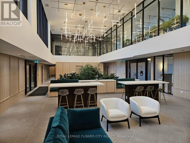 Building Photo - 3071 Trafalgar Rd