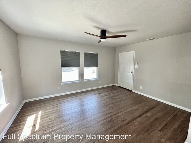 Building Photo - 2 br, 1 bath House - 534 W. Olmos Dr.