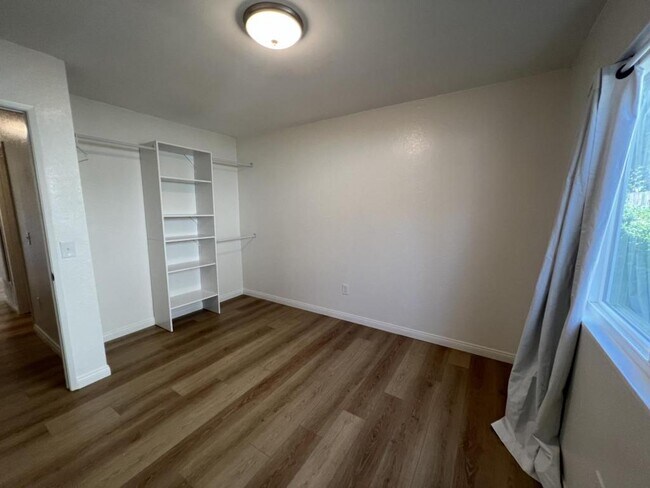 Foto del edificio - 10850 Eberly Ct