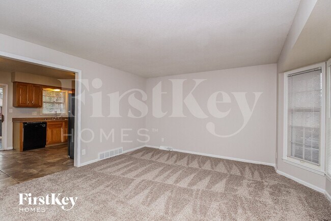 Foto del edificio - 9214 Farley Ave