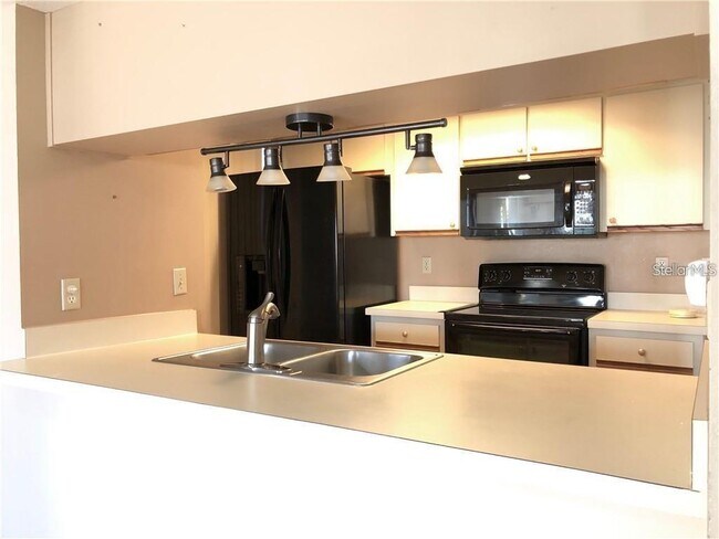 Building Photo - 2922 W Fox Squirrel Dr