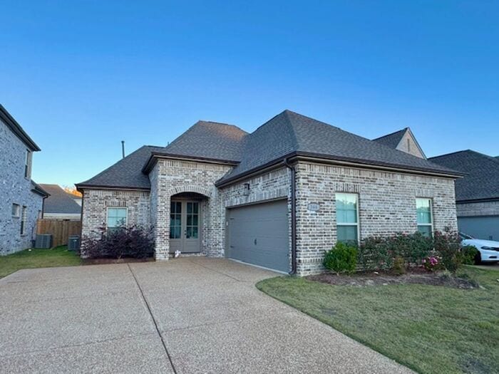 Foto principal - Beautiful 4 BR 2.5 bath new construction h...