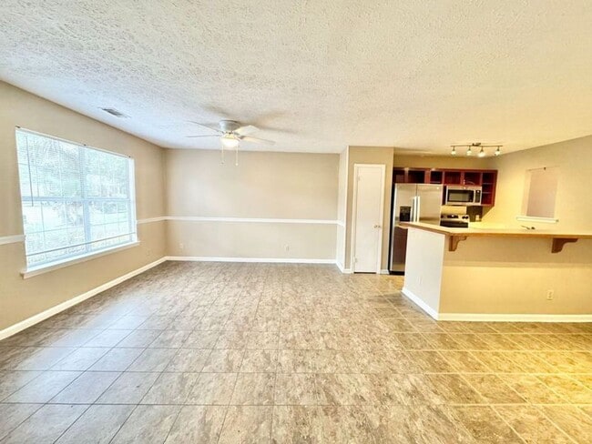 Building Photo - Charming 3 bedroom, 2 bathroom home located in the sought-after Battery Point on Whitemarsh Islan...