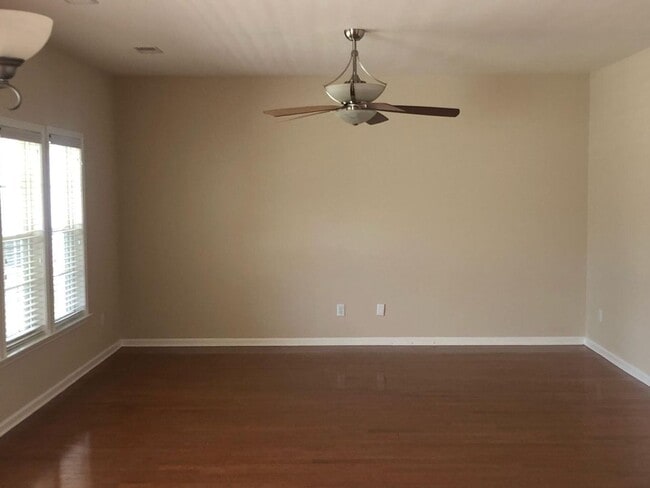 Foto del edificio - 4 Bedroom home in Arbor Walk