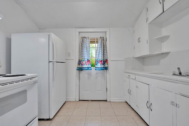 Foto del edificio - 165 Division Ave