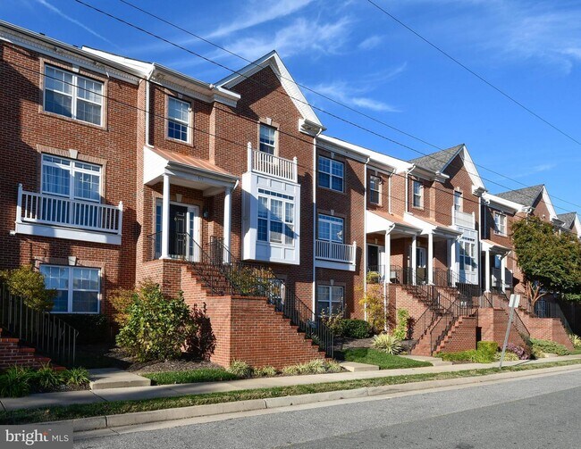 511 Dunmore St, Fredericksburg, VA 22401 Townhouse for Rent in