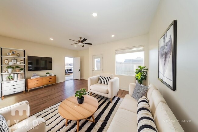 Building Photo - 5764 E Bristol Cir