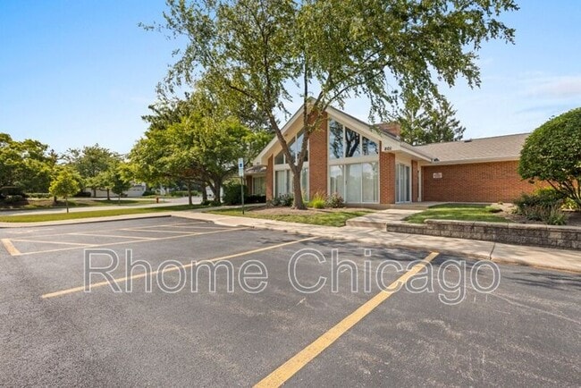 Building Photo - 821 Dighton Ln