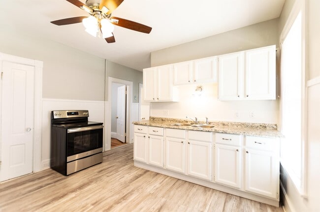 Foto del edificio - 642 Maple St