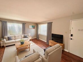 Building Photo - 464-464 Glen View Ct