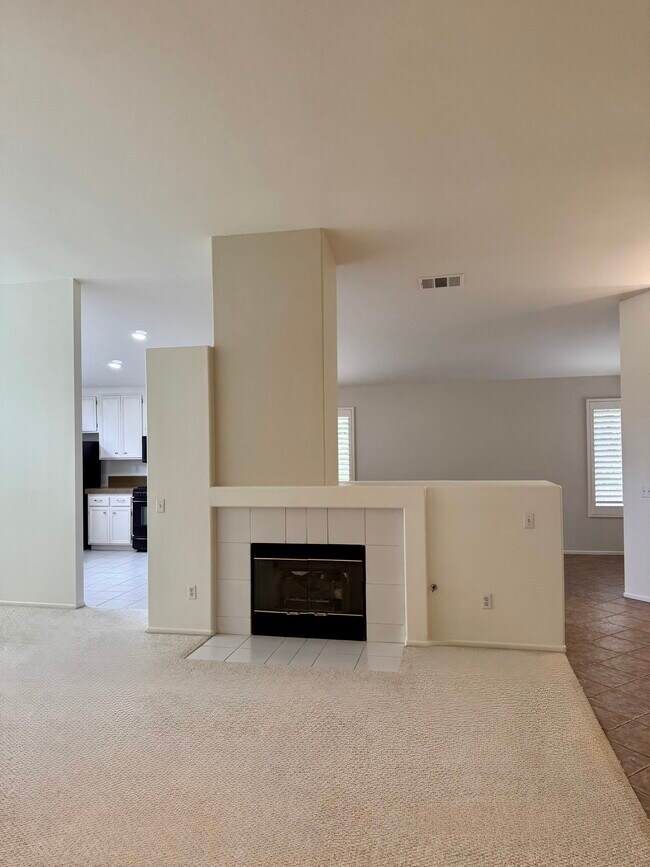 Foto del edificio - 2471 Marigold Way
