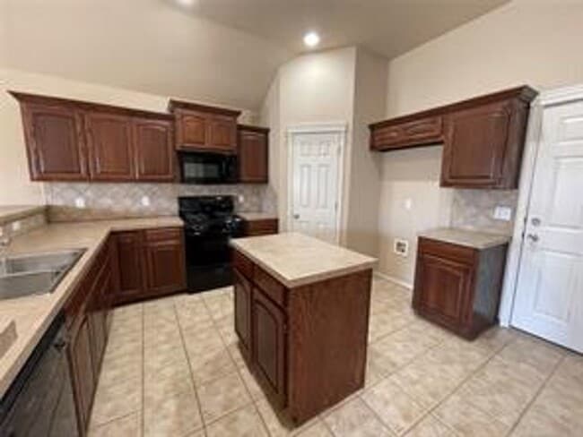 Building Photo - 3311 E Fairmont Pl