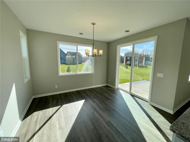 Foto del edificio - 9955 Bluebird St NW