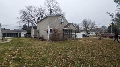 Building Photo - 1437 E Ewing Ave