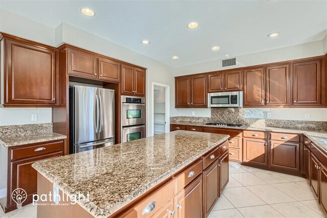 Foto del edificio - 28320 Spring Creek Way