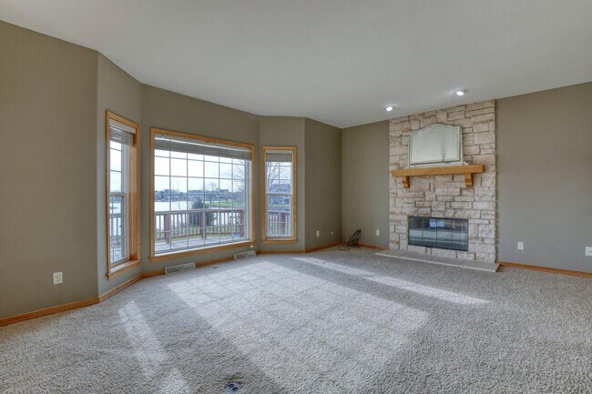 Building Photo - 411 Sand Hill Ln