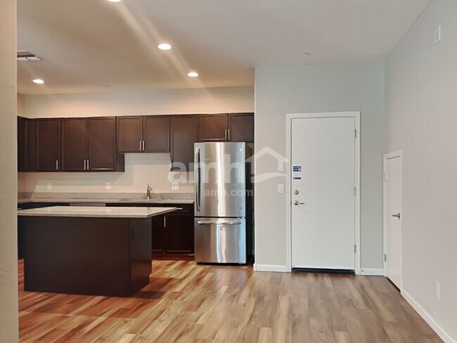 Foto del edificio - 20709 W Maiden Ln