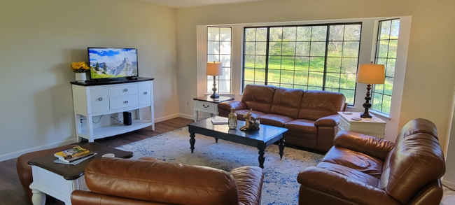 Foto del edificio - 29060 Long Hollow Ct N