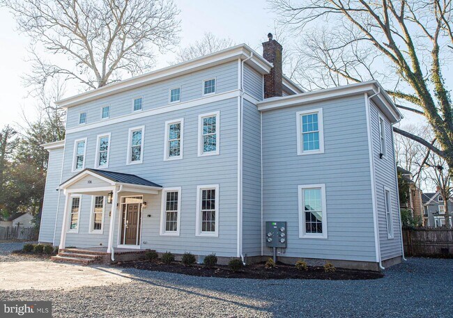 Building Photo - 106 Colonial Ct