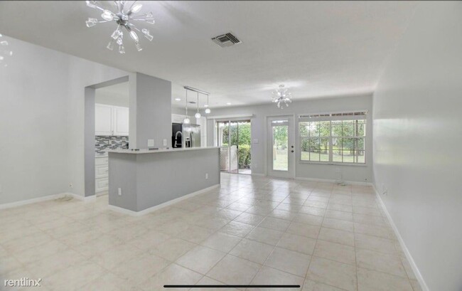 Building Photo - 3 br, 2.5 bath House - 5286 Sapphire Vly