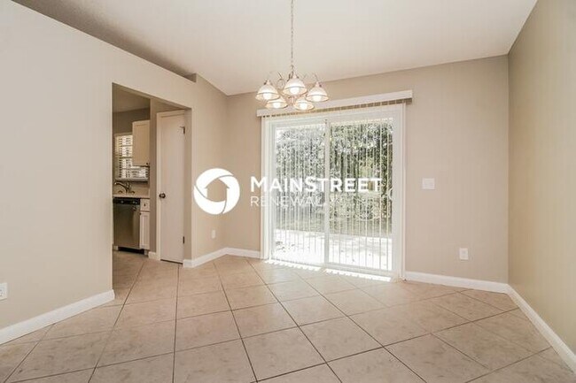 Foto del edificio - 3 Bedroom Pet-Friendly Home in LONGWOOD, F...