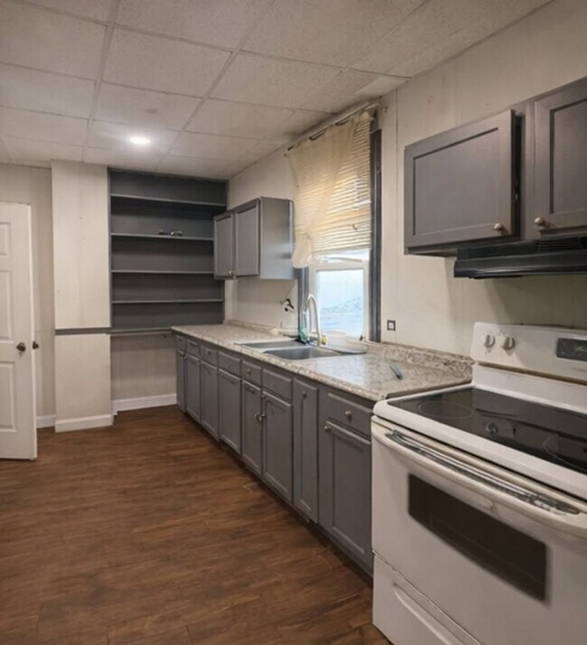 Building Photo - 311 Jefferson St