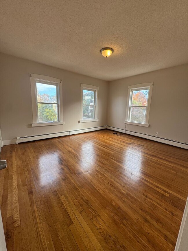 Building Photo - 36 Orange St