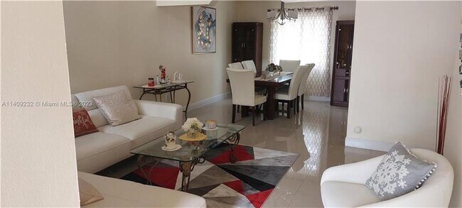 Foto del edificio - 13657 SW 142nd Terrace