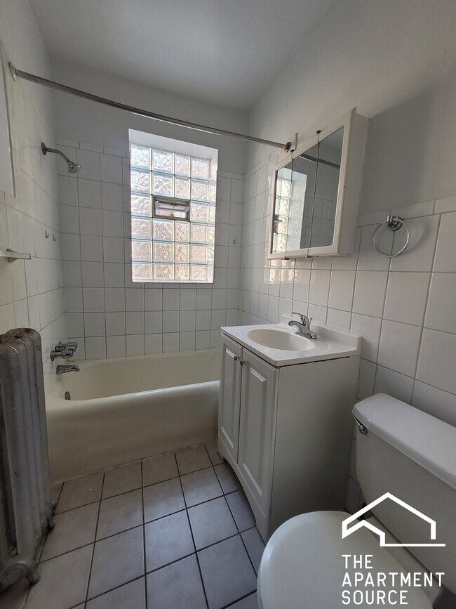 Foto del edificio - 5028 N Springfield Ave