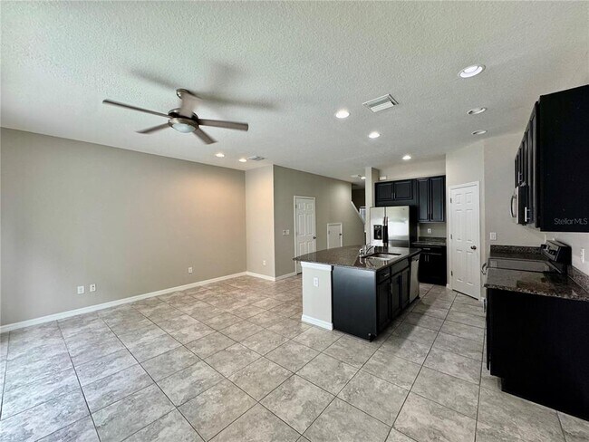 Foto del edificio - 7208 Grand Elm Dr