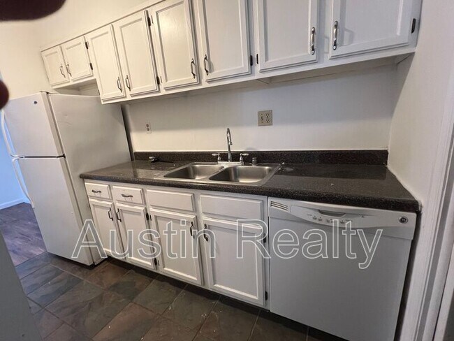 Foto del edificio - 348 N Newstead Ave