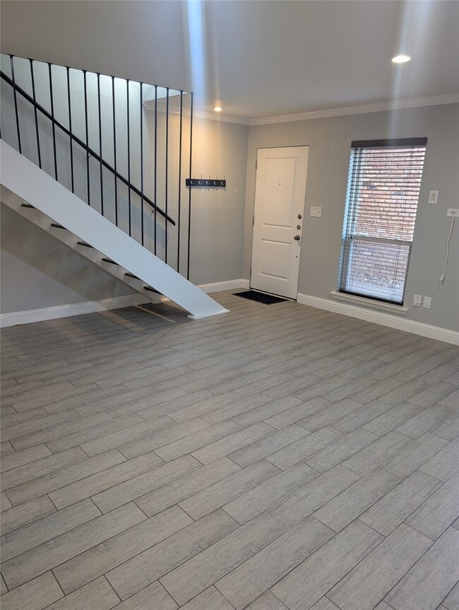 Building Photo - 2503 McCue Rd