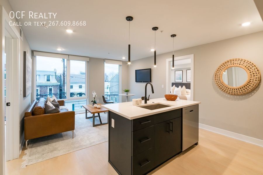 Foto principal - New Construction Two Bedrooms in Roxborough