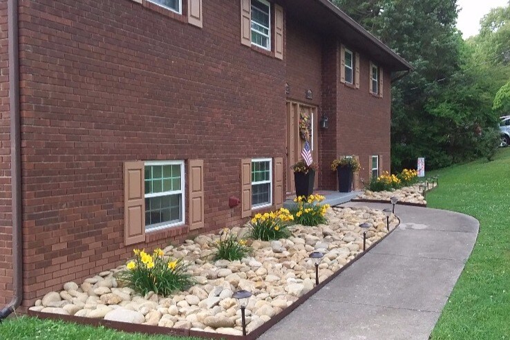 Front - 9003 Fox Lonas Rd NW