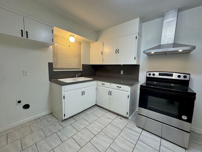 Foto del edificio - 103 Park Cir