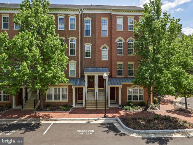 Building Photo - 5085 Donovan Dr