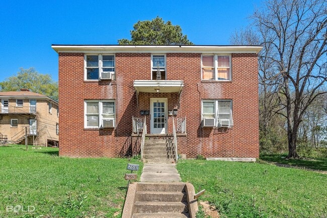 Foto del edificio - 258 Wyandotte St