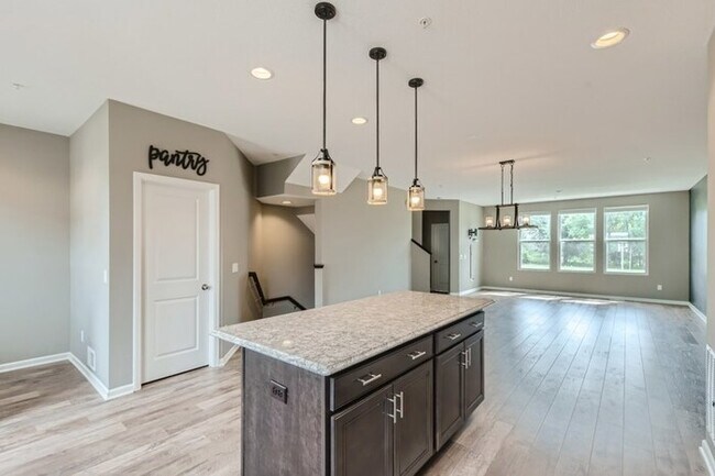 Building Photo - 641 Satori Way, Chaska, MN, 55318