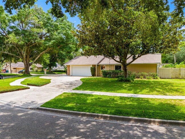 Foto del edificio - 951 Versailles Cir