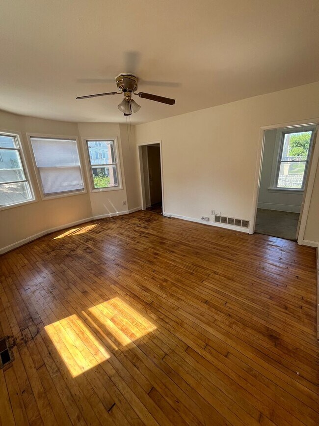 Foto del edificio - 2 bed 1 bath located right off Brady St