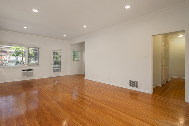 Living Room - 1240 1/2 S La Jolla Ave