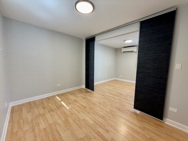 Foto del edificio - 5128 W Carmen Ave
