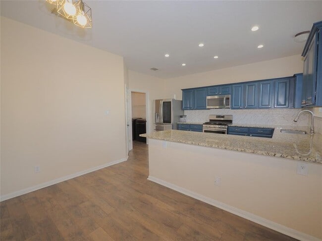 Foto del edificio - 324 Hidden Brook Ln