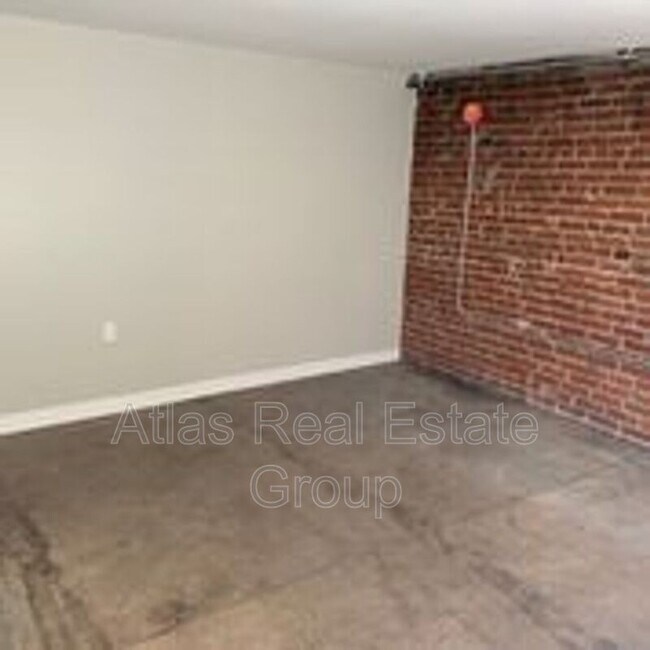 Building Photo - 1729 Pennsylvania St