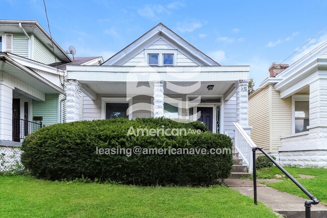 Building Photo - 728 S 35th St