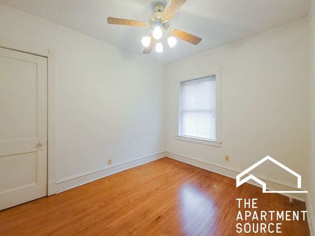 Photo - 1456 W Cornelia Ave Apartment